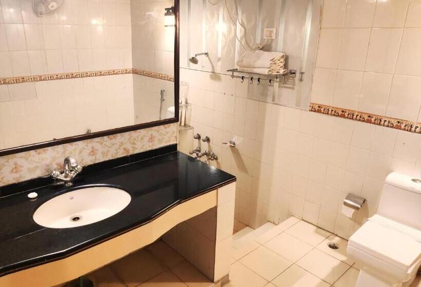 בית מלון כפרי Bamboo Castle