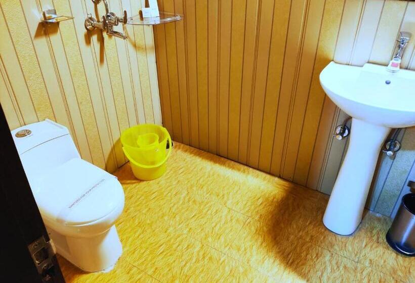 בית מלון כפרי Bamboo Castle