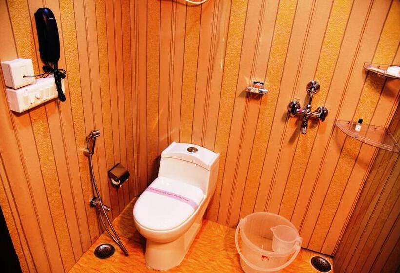 בית מלון כפרי Bamboo Castle