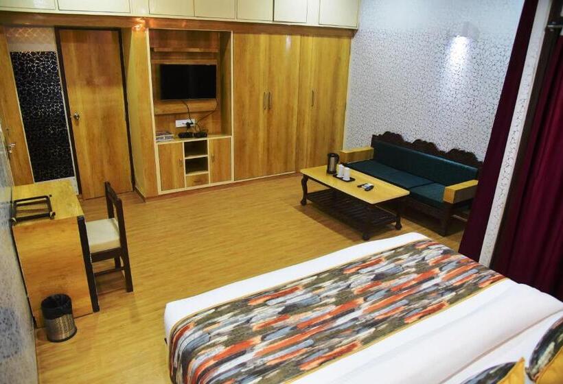 בית מלון כפרי Bamboo Castle