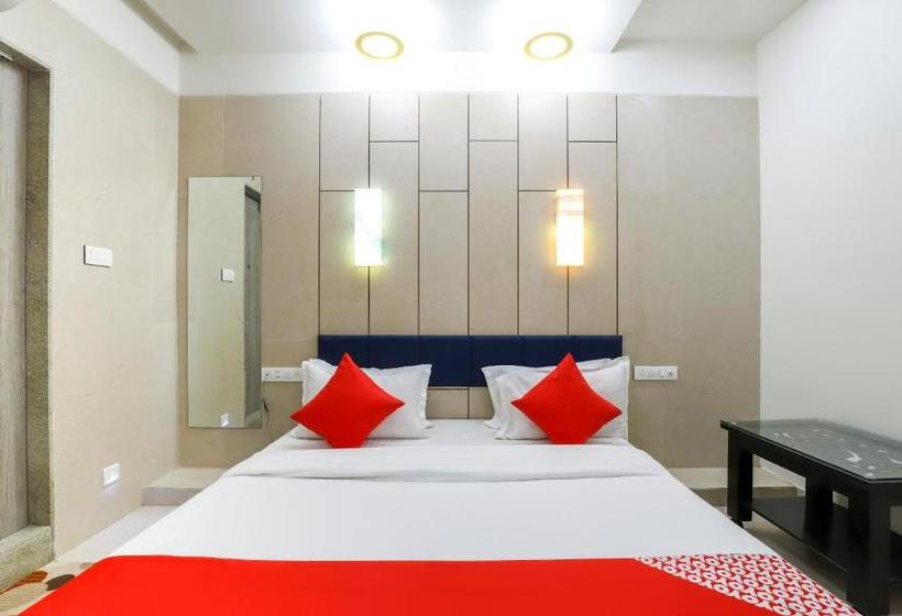 호텔 Capital O 64343  Blueberry