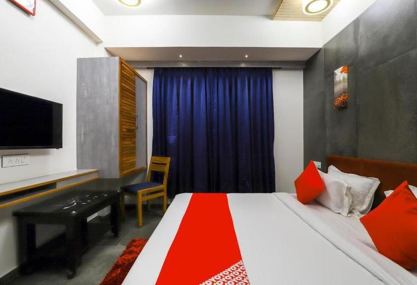 호텔 Capital O 64343  Blueberry