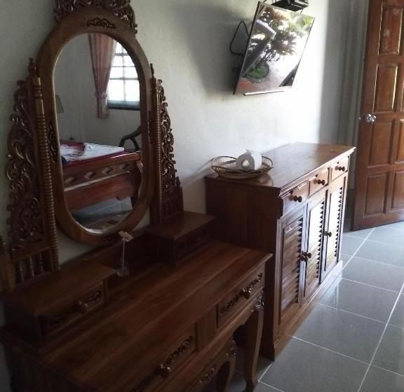 Resort Happy Lagoon Bungalow