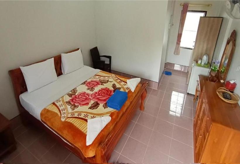 Resort Happy Lagoon Bungalow