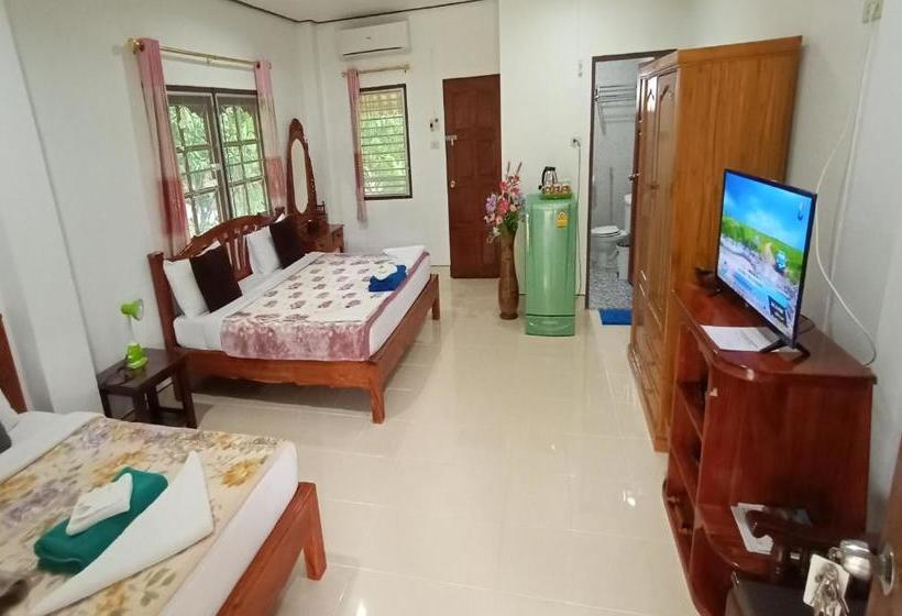 Resort Happy Lagoon Bungalow