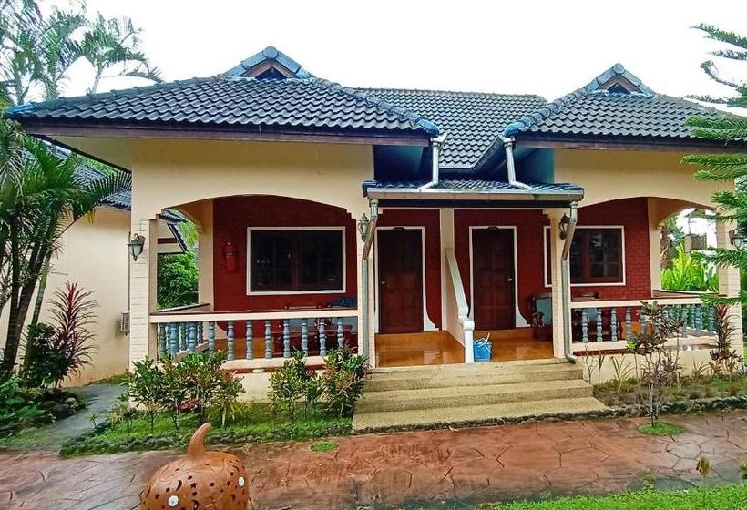 Resort Happy Lagoon Bungalow