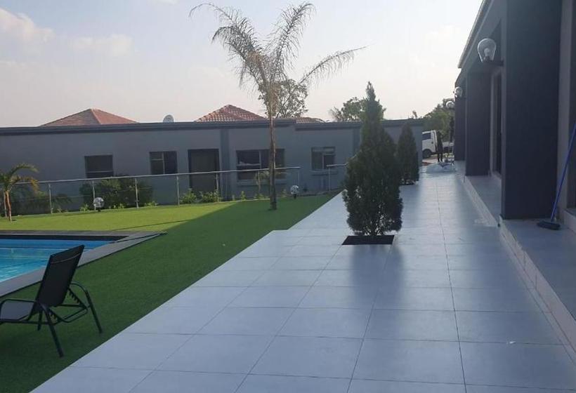 膳宿费 Louisville Lodge Midrand