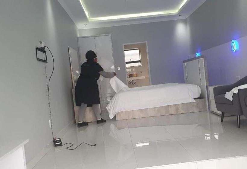 膳宿费 Louisville Lodge Midrand