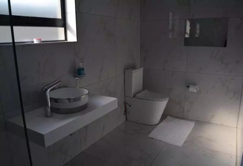 ペンション Louisville Lodge Midrand