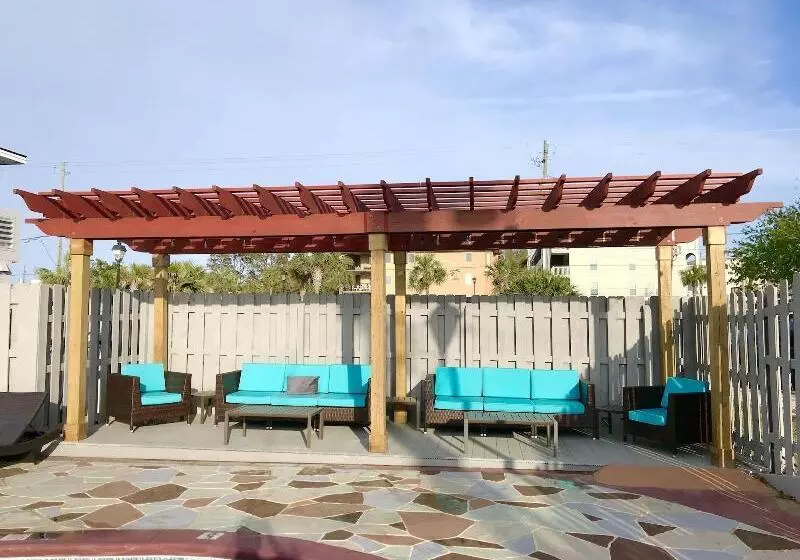 בית מלון כפרי Admiral's Inn On Tybee Island