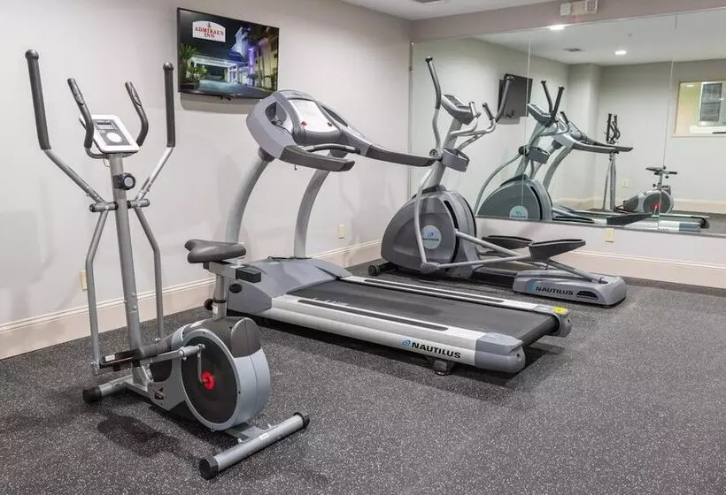 בית מלון כפרי Admiral's Inn On Tybee Island