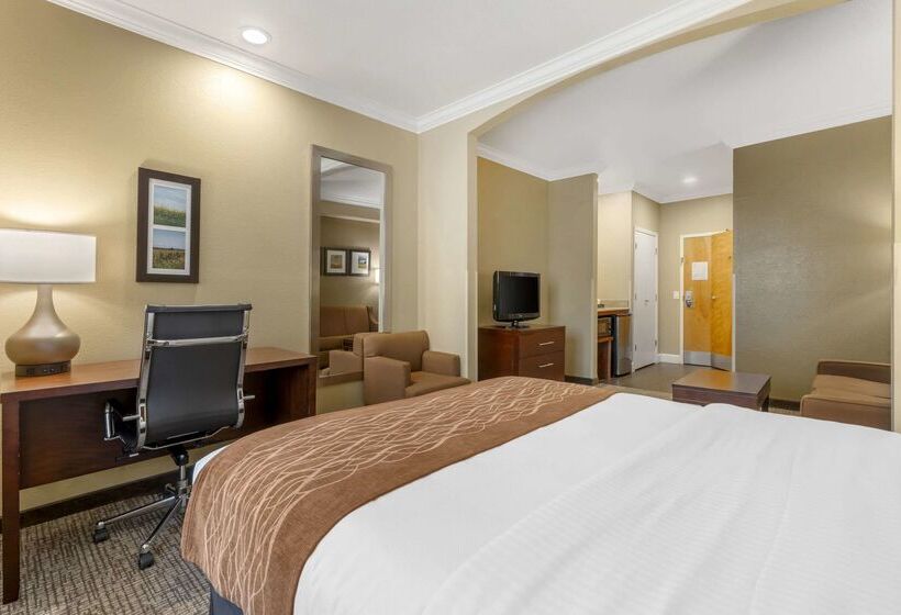 בית מלון כפרי Comfort Inn Arcata