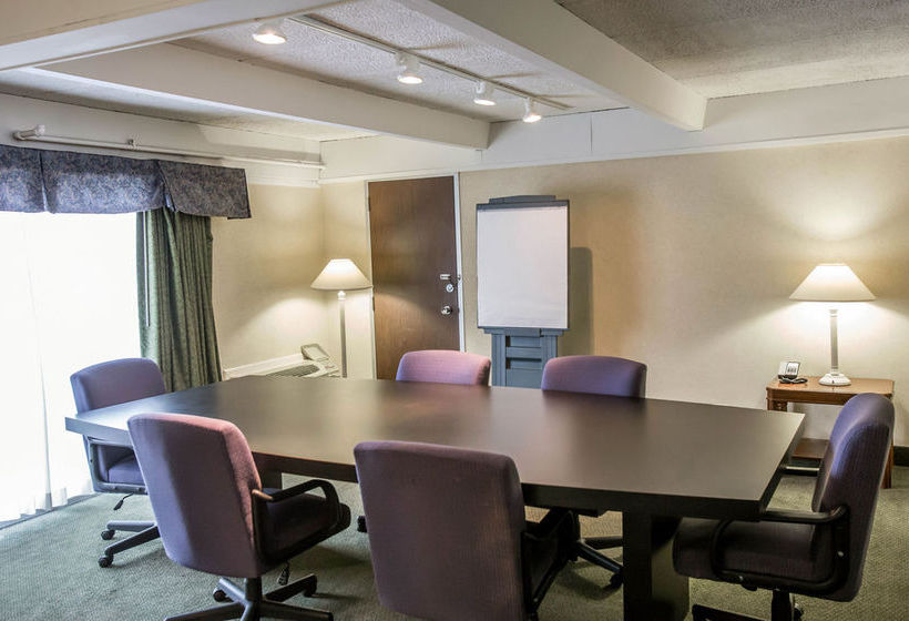 فندق Rodeway Inn