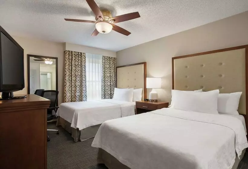 هتل Homewood Suites By Hilton Kansas Cityairport