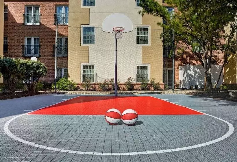 هتل Homewood Suites By Hilton Kansas Cityairport