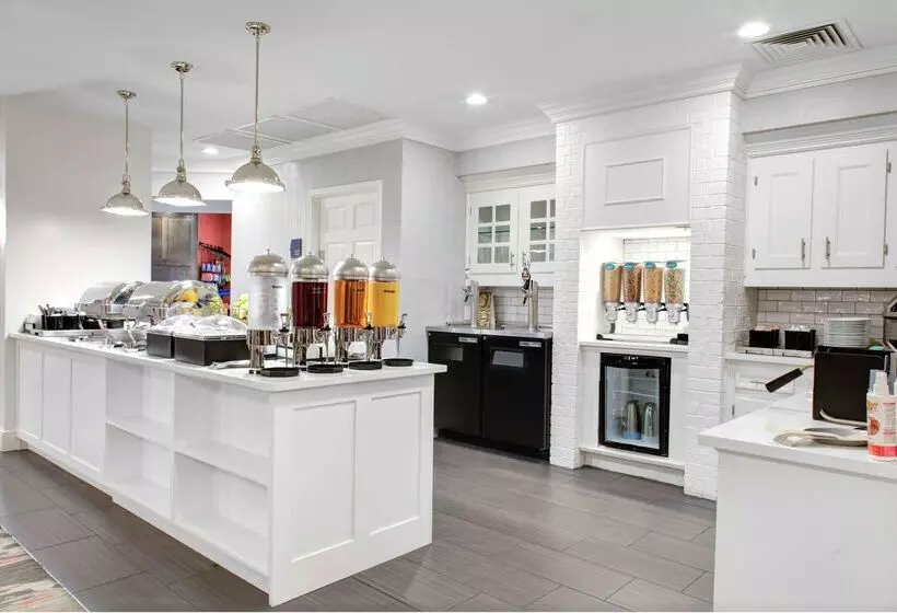 هتل Homewood Suites By Hilton Dallas Irving Las Colinas