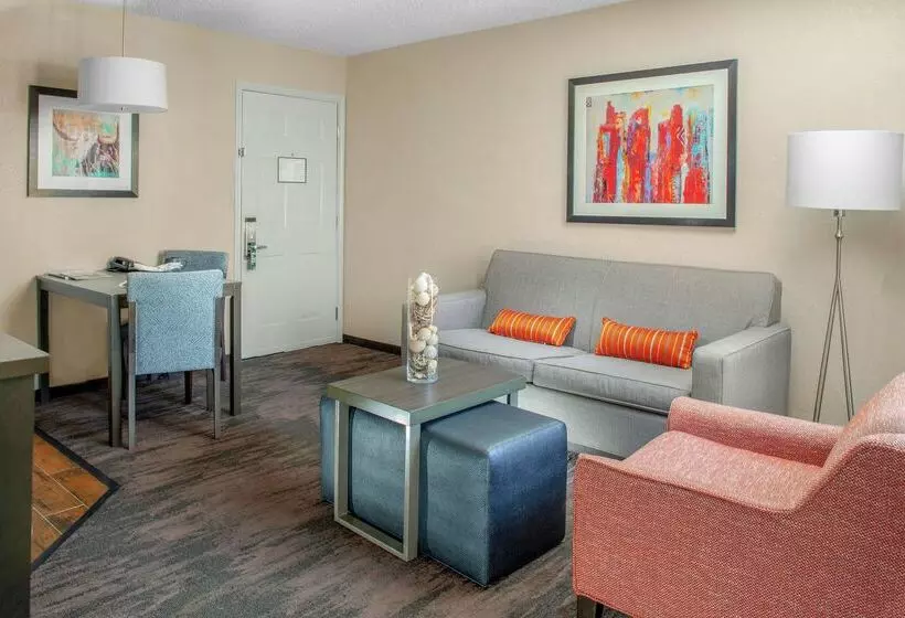 هتل Homewood Suites By Hilton Dallas Irving Las Colinas