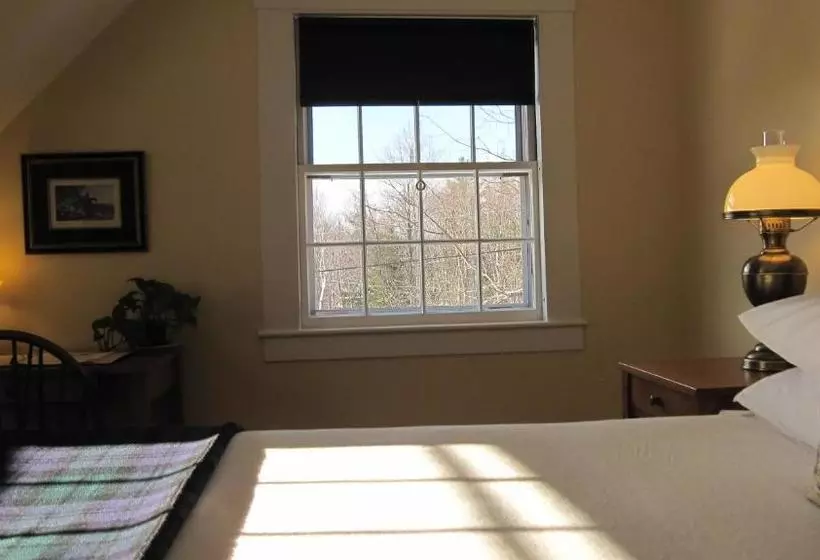 בית מלון כפרי Horse & Hound Inn