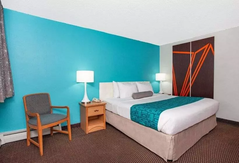 בית מלון כפרי Howard Johnson By Wyndham Colorado Springs