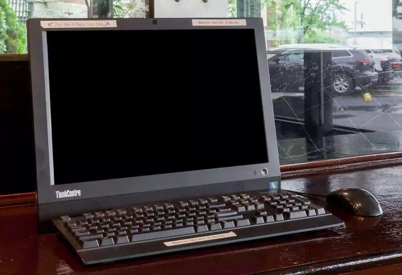 ホテル Howard Johnson  By Wyndham Newark Airport