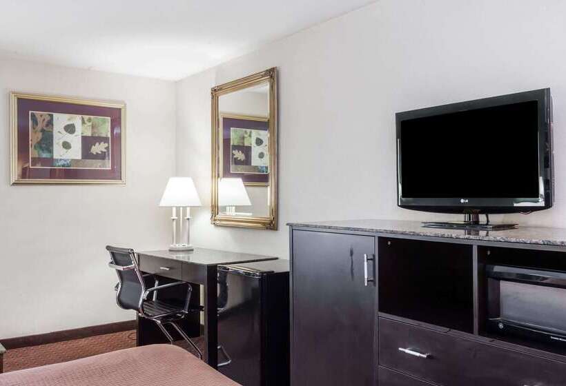Hotel Howard Johnson By Wyndham Newark Airport