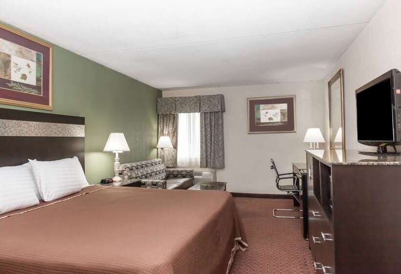 Hotel Howard Johnson By Wyndham Newark Airport