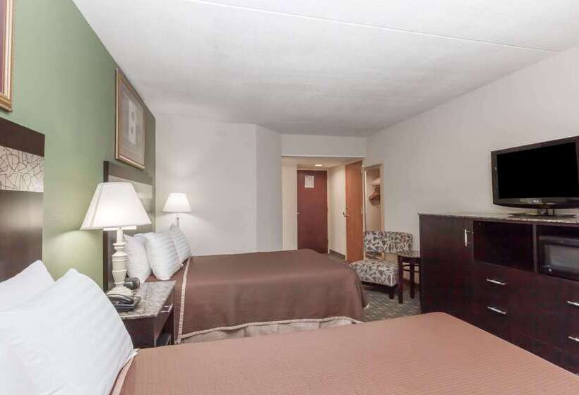 Hotel Howard Johnson By Wyndham Newark Airport