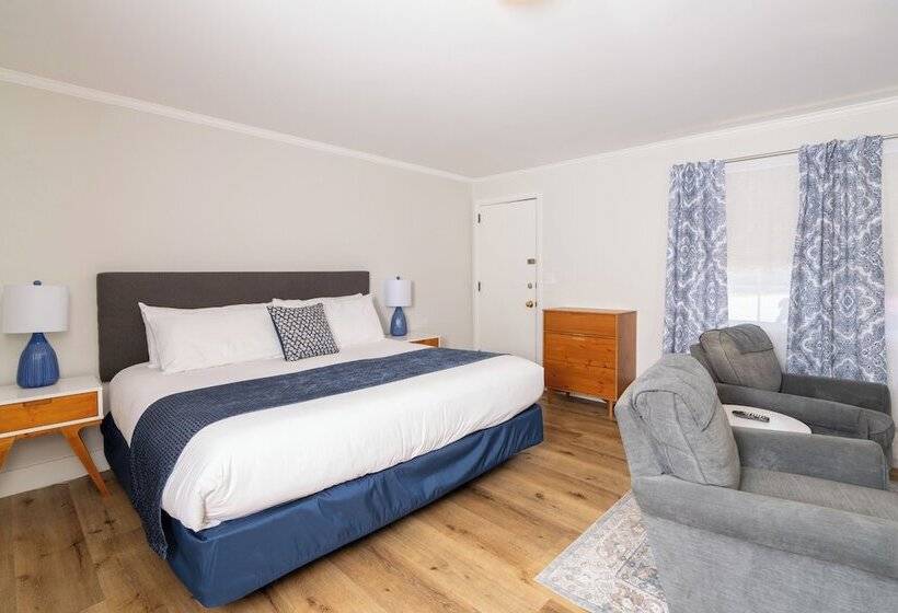 فندق Iron Masters   Inn On Main