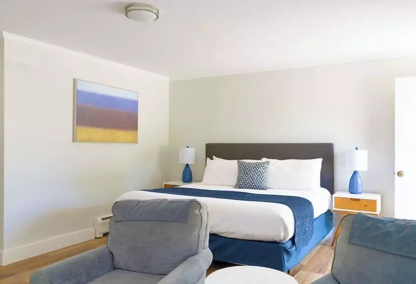 בית מלון כפרי Iron Masters   Inn On Main