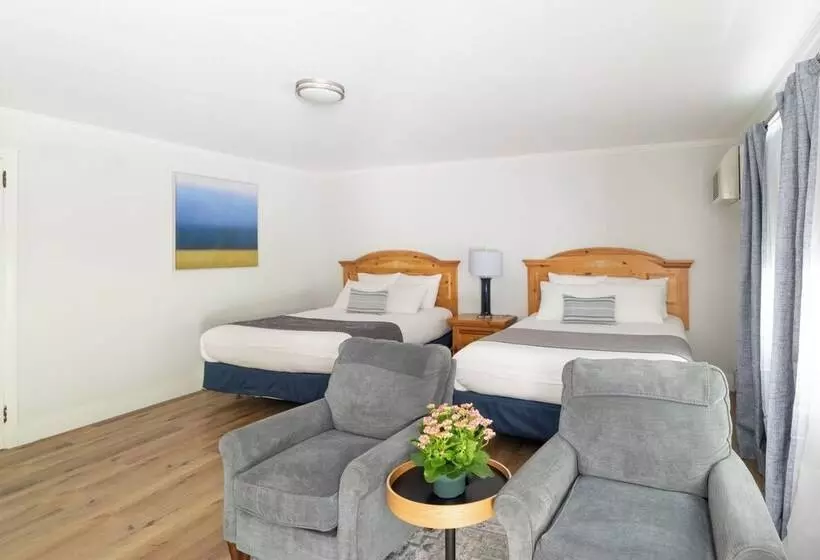 בית מלון כפרי Iron Masters   Inn On Main