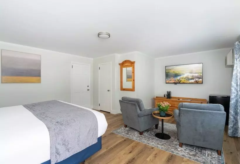 בית מלון כפרי Iron Masters   Inn On Main