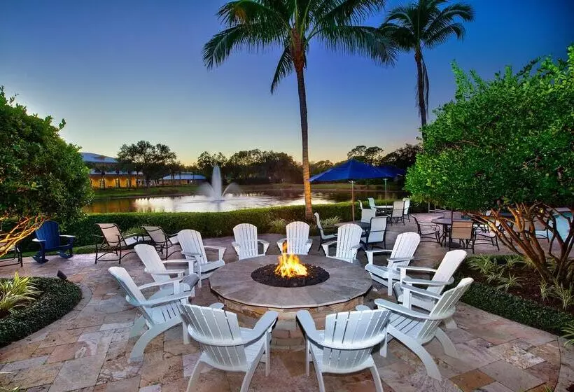 هتل Inn At Pelican Bay