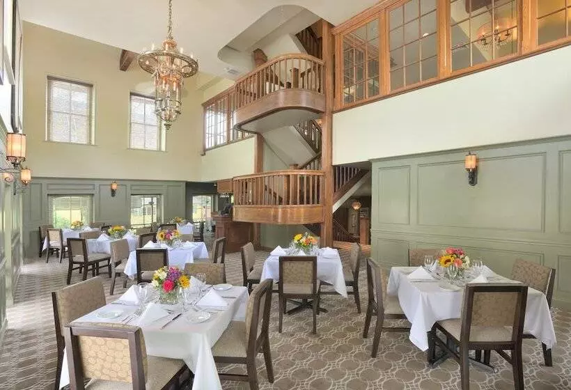 Отель Lambertville Station Restaurant And Inn