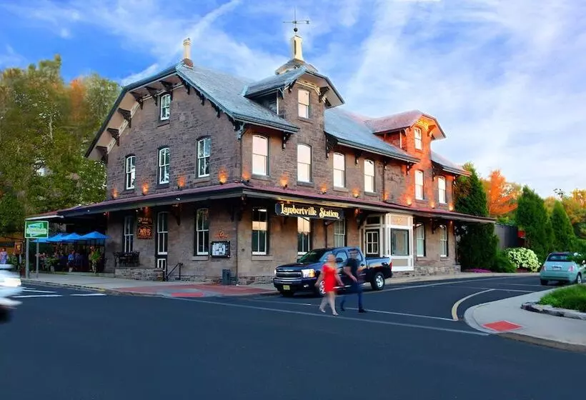Отель Lambertville Station Restaurant And Inn