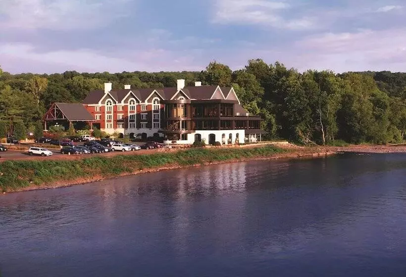 Отель Lambertville Station Restaurant And Inn