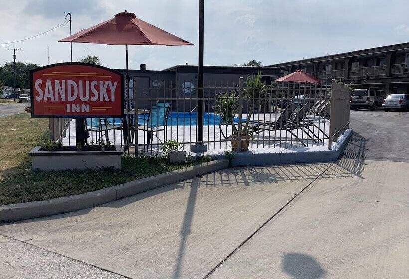 هتل Sandusky Inn