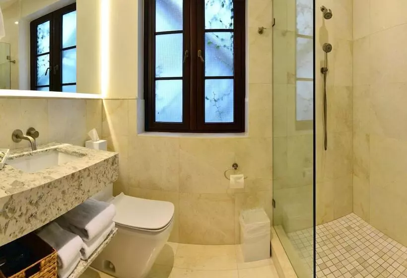 ホテル St. Michel