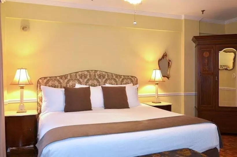 ホテル St. Michel