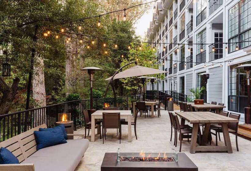 فندق The Inn At Saratoga, Tapestry Collection By Hilton