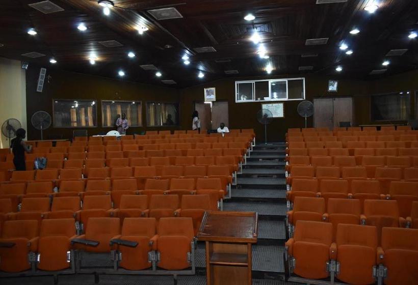 هتل Oau Conference Centre & Guest Houses Ltd