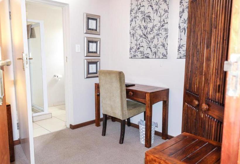 Pension 25 On Catherine