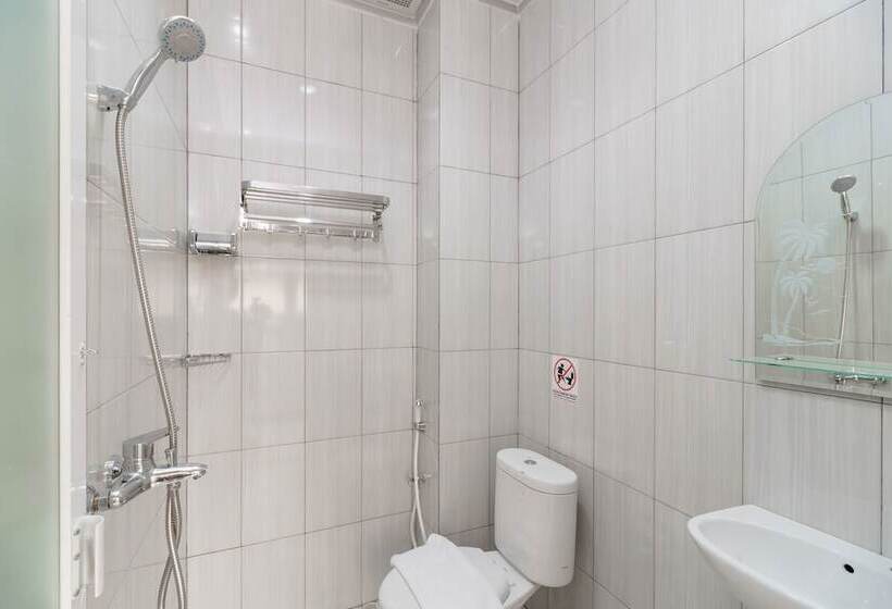 Pensione Reddoorz Plus Near Rs Rk Charitas 2 Palembang