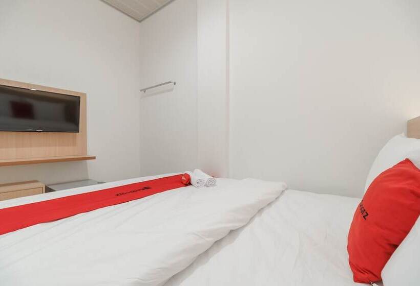 Pansiyon Reddoorz Plus Near Rs Rk Charitas 2 Palembang