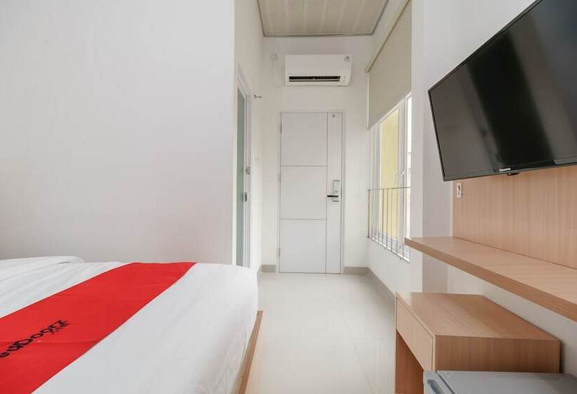Pensió Reddoorz Plus Near Rs Rk Charitas 2 Palembang
