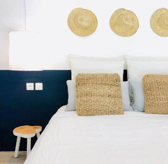 تختخواب و صبحانه The Good Life Eco Lodges Serenity & Wellness Resort Adult Only