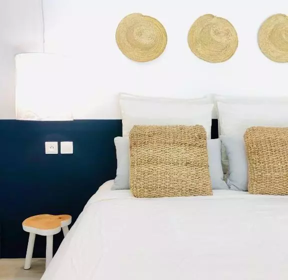تختخواب و صبحانه The Good Life Eco Lodges   Serenity & Wellness Resort   Adult Only
