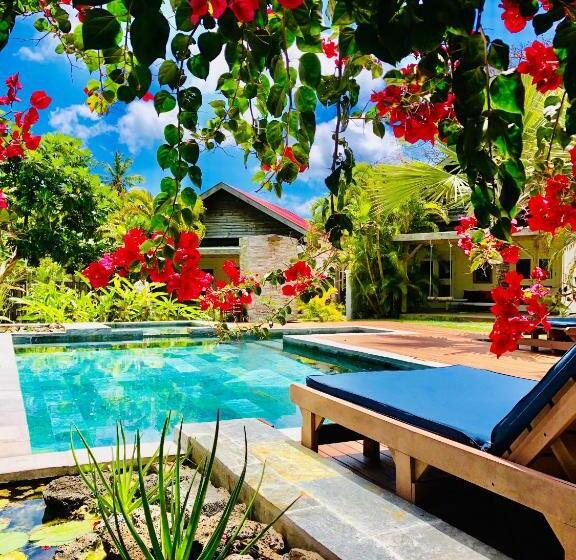 تختخواب و صبحانه The Good Life Eco Lodges Serenity & Wellness Resort Adult Only