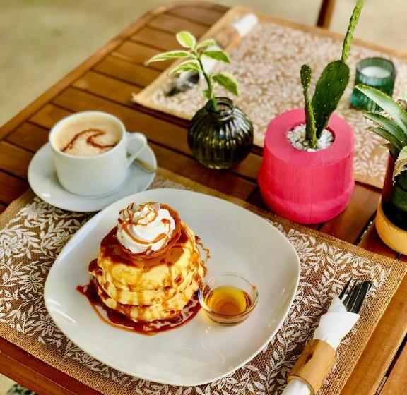 تختخواب و صبحانه The Good Life Eco Lodges Serenity & Wellness Resort Adult Only