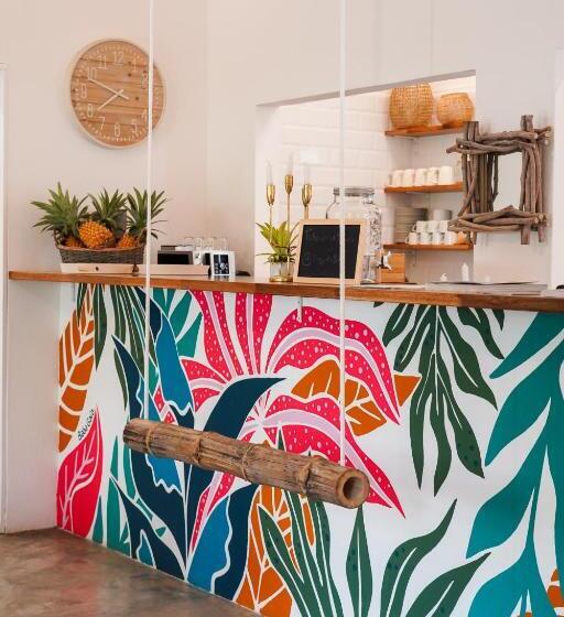 تختخواب و صبحانه The Good Life Eco Lodges Serenity & Wellness Resort Adult Only