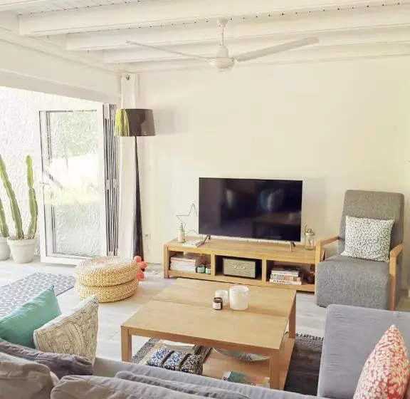 تختخواب و صبحانه The Good Life Eco Lodges   Serenity & Wellness Resort   Adult Only